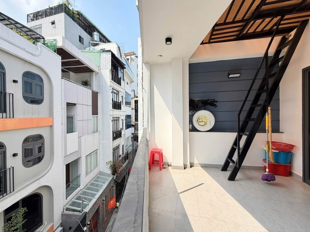 Nhà 5 Tầng Hẻm Xe Hơi Phan Tây Hồ – 39M² – Cách Mặt Tiền 20M – Giá 7.35 Tỷ