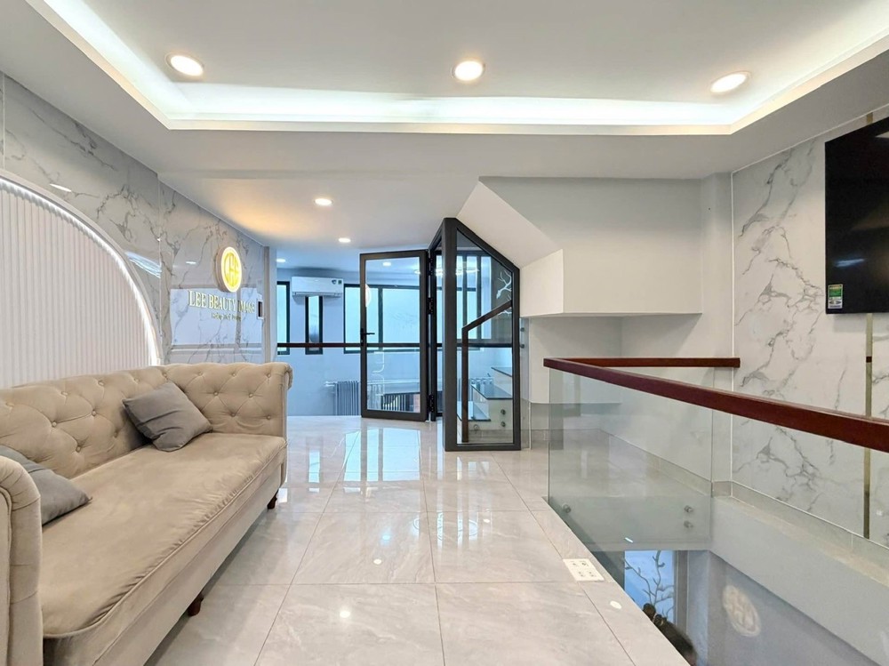 Nhà 5 Tầng Hẻm Xe Hơi Phan Tây Hồ – 39M² – Cách Mặt Tiền 20M – Giá 7.35 Tỷ