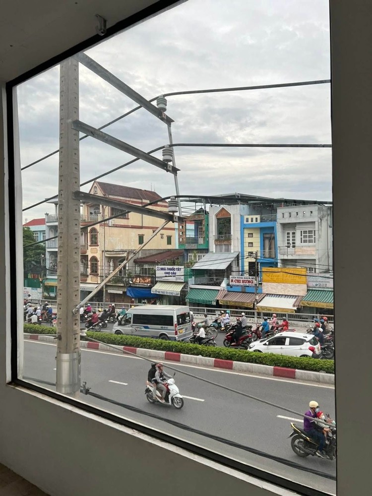 Nhà Btct Mặt Tiền Hẻm Thông Tô Ký 7 Tỷ Giảm Mạnh Còn 5 Tỷ 5