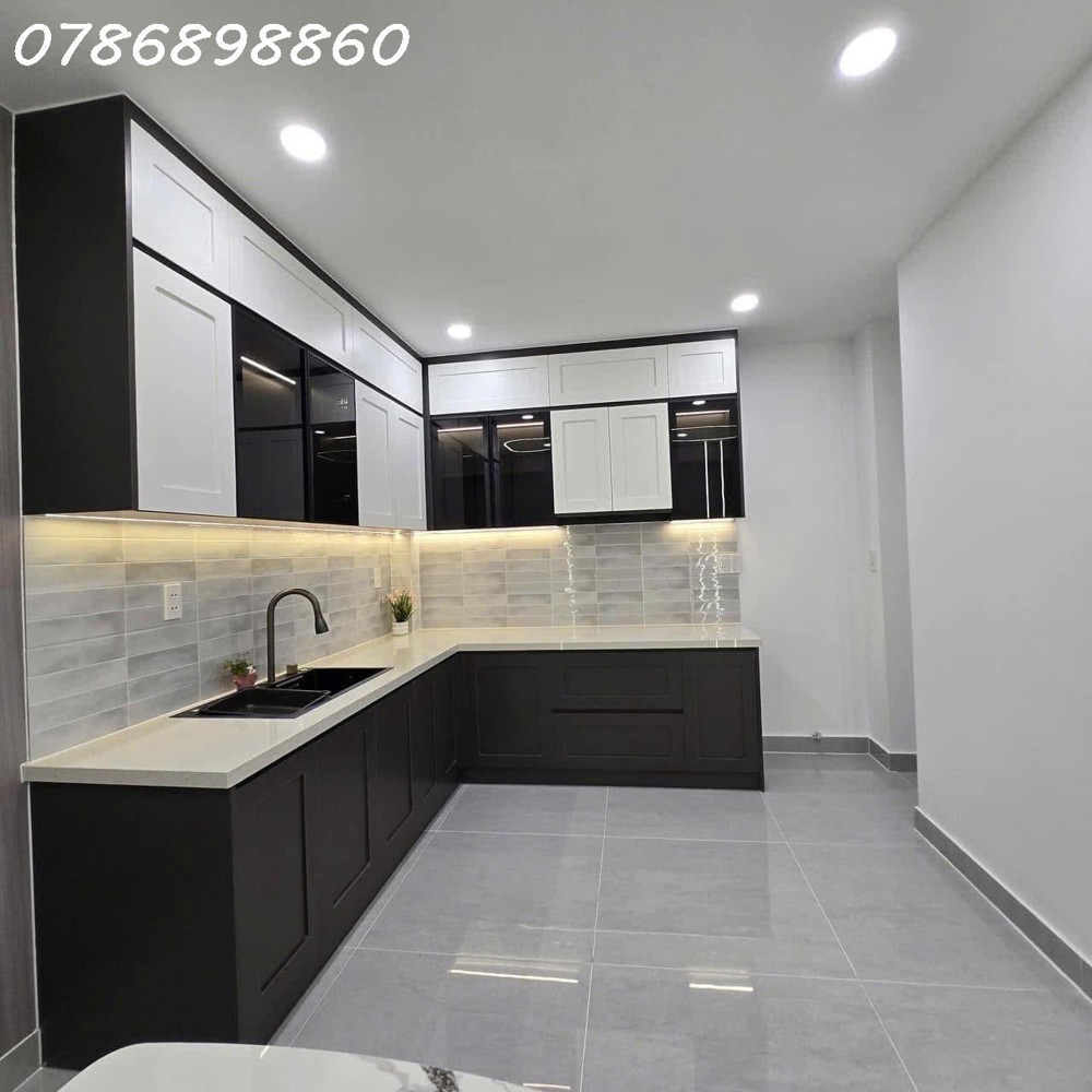 Bán Nhà Mới 100% – 5 Tầng Btct – Hẻm Âu Dương Lân, Phường Chánh Hưng Q8