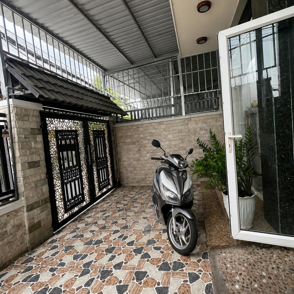 13,5 Tỷ Bán Nhà Lâm Văn Bền – Hẻm Xe Hơi, 3 Tầng, 4 Phòng Ngủ
