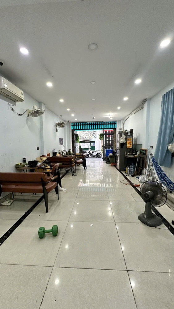 Bán Nhà Mặt Tiền Hẻm 8M Hoàng Văn Thụ - Ngay Út Tịch, 4,4X14m, 5 Tầng - 5Pn, 14,5 Tỷ