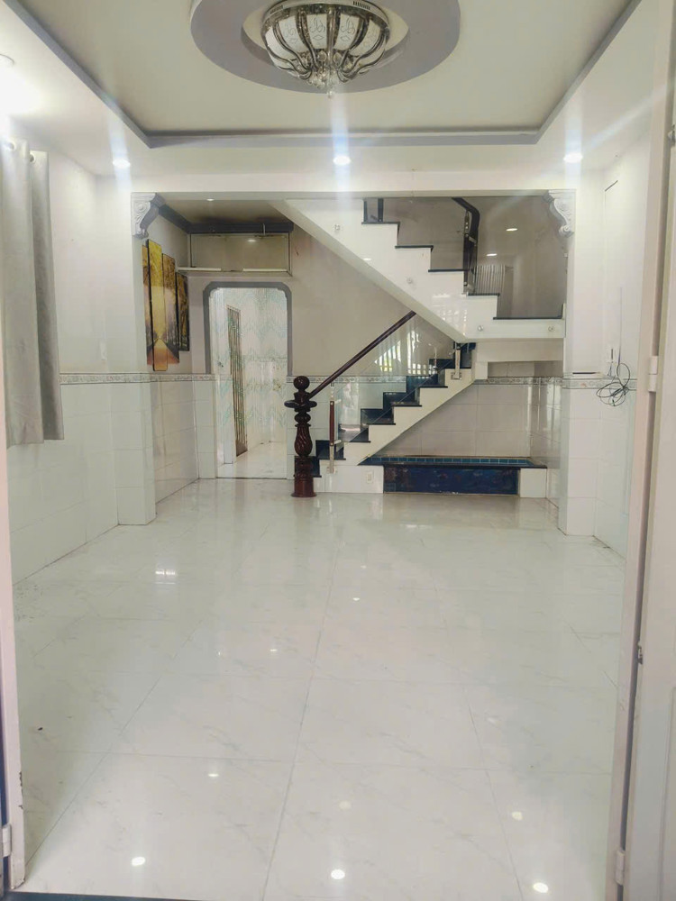 Bán Nhà Hẻm Dương Bá Trạc, Quận 8, 54M², 2 Tầng, Lô Góc Sát Hẻm Xe Hơi, Giá 5.98 Tỷ