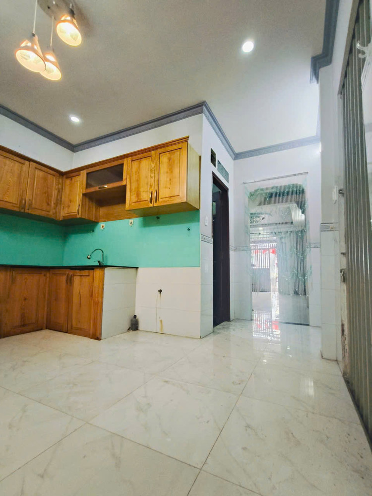 Bán Nhà Hẻm Dương Bá Trạc, Quận 8, 54M², 2 Tầng, Lô Góc Sát Hẻm Xe Hơi, Giá 5.98 Tỷ