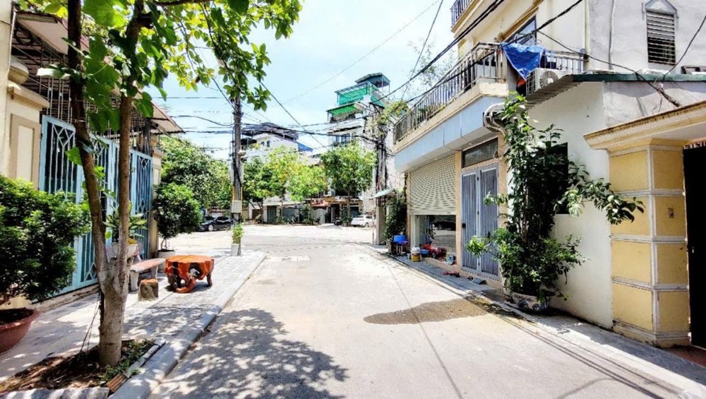 Bán Đất Lâm Hạ, Long Biên 202M2- Mt 8.3M- Vỉa Hè, Ô Tô Tránh- 65 Tỷ