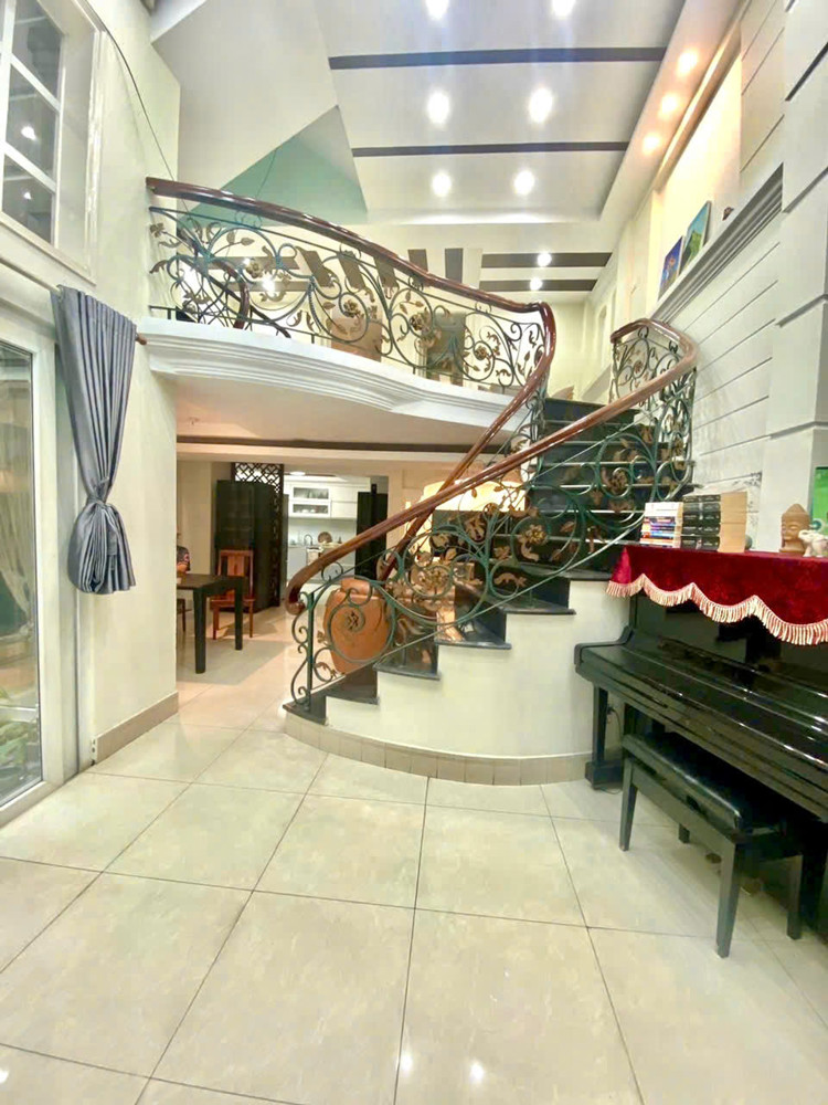 Quận 1: Bán Biệt Thự 5 Tầng Đặng Dung, P.tân Định- Dt 88M2 Ngang 11M*9m- Thiết Kế Phong Cách