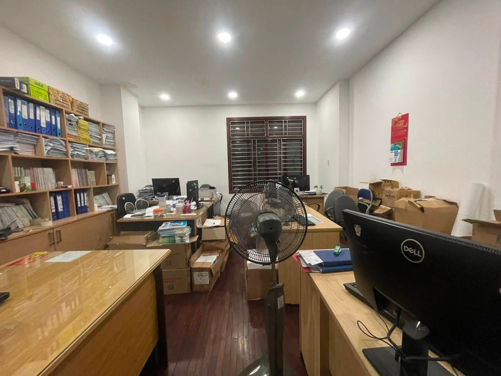 Tòa Nhà 4 Tầng-Mặt Tiền Trung Tâm – Dòng Tiền 300 Triệu/năm