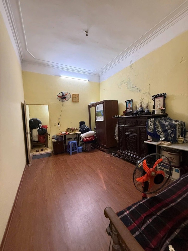 Hiếm! Nhà Phân Lô Quân Đội Kim Giang – Ô Tô Đỗ Cửa – Tiềm Năng Đầu Tư Cao Kim Giang | Dt 45M² | 3