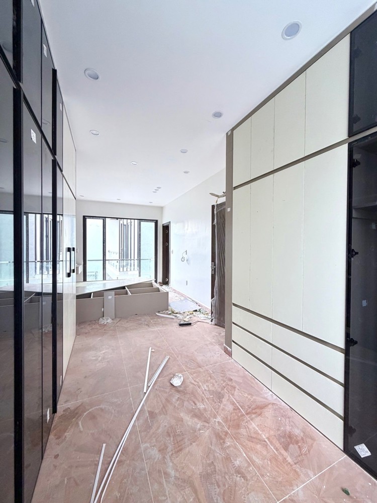 Nhà Mới 4 Tầng Có Lô Góc - Phố Hồ Sen