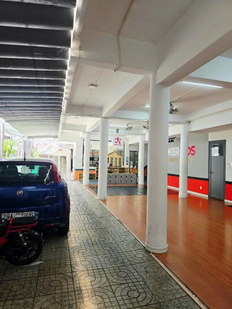 Bán Nhà Mặt Tiền Núi Thành - Giao Cộng Hòa, Dt: 15X38m, 4 Tầng, 1 Đời Chủ, Chỉ 89 Tỷ