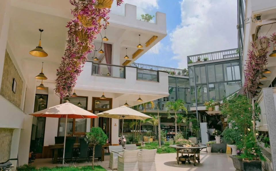 Cần Chuyển Nhượng Khu Kinh Doanh Phức Hợp 936M2 Tại Trung Tâm Đà Lạt 