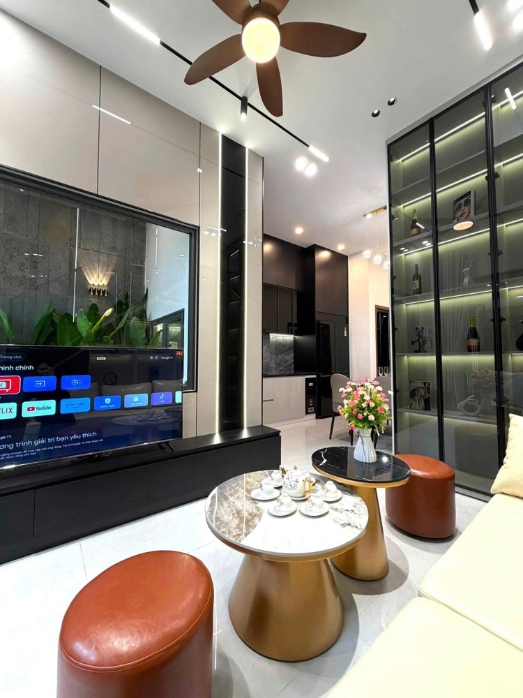 Nhà 3 Tầng 3 Mê Đúc Sau Lưng Nhà Mặt Tiền Nguyễn Phước Nguyên
