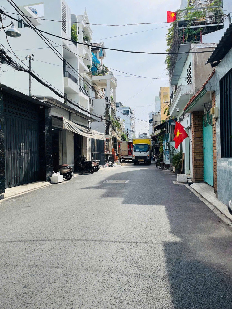 Nhà Ngay Kênh Tân Hóa - Tân Phú - 80M - 4 Tầng - Dòng Tiền 300Tr/năm - Nhỉnh 10 Tỷ Thương