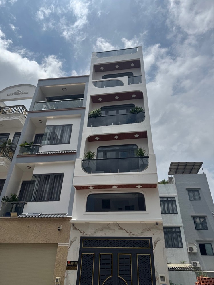 Hxh Nhà Đẹp 4 Tầng - Đẹp Lung Linh - Thang Máy Xịn Sò Giá Chỉ 8.2 Tỷ