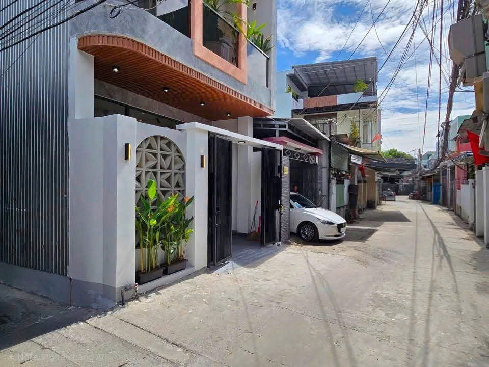 Nhà 3 Tầng 3 Mê 2 Mặt Kiệt, Kiệt Ô Tô Tránh Nhau Nguyễn Phước Nguyên