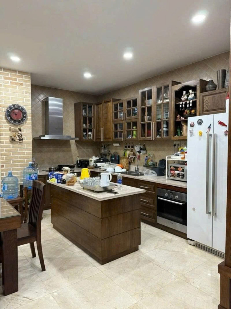Bán Nhà Hẻm 8M Đường C1- Ngay Cộng Hòa, Thông Hoàng Hoa Thám, 6X15m, 5 Tầng, 20,5 Tỷ