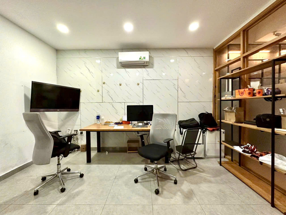 Quận 1: Bán Nhà 5 Tầng Hxh Hai Bà Trưng View Trực Diện Nhà Thờ Tân Định Đẹp- Dt 4,2M*17m- Chính Chủ
