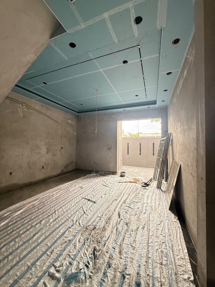Nhà Xây Mới Độc Lập, Sân Cổng 4 Tầng - Mặt Đường Đà Nẵng
