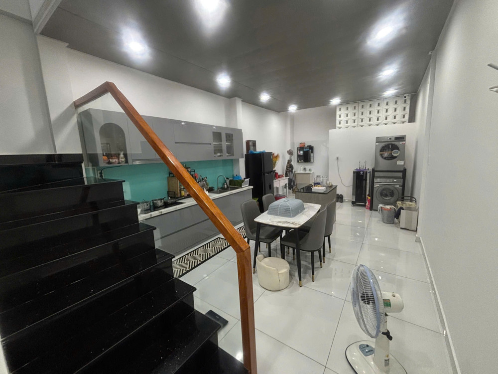 Chỉ Nhỉnh 6 Tỷ Sỡ Hữu Nhà Đẹp 80M2 Gần Đầm Sen Tân Phú