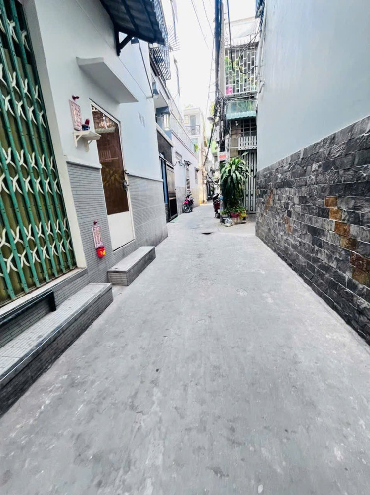 Bán Nhà Hẻm Xe Hơi - Âu Dương Lân Quận 8 - 54.4M2 Nở Hậu - Sổ Hoàn Công Đủ - Giá 6.38 Tỷ