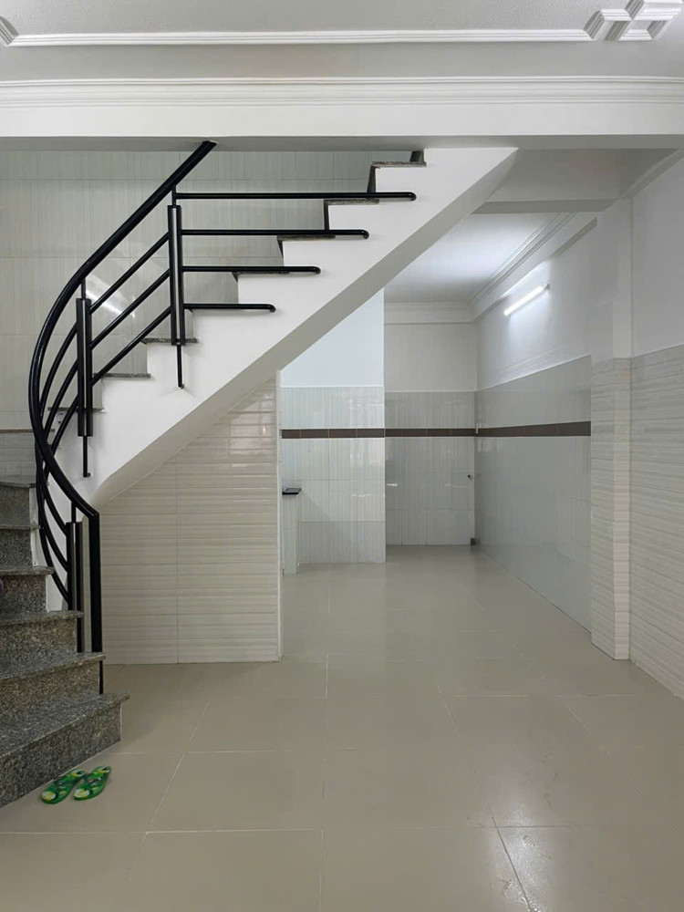 Giảm Mạnh 1.4 Tỷ - Bán Nhà Hẻm Xe Hơi, Sát Mặt Tiền Phan Xích Long, P2, Phú Nhuận