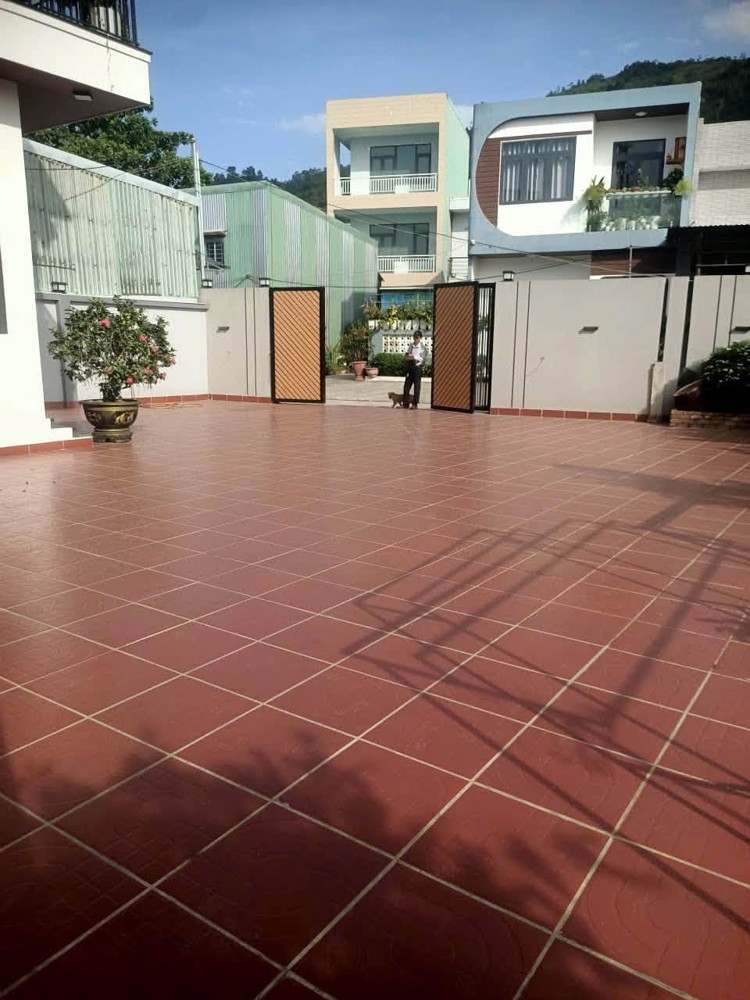Đổi Công Tác Cần Nhượng Lại Ngôi Nhà Tâm Huyết Mới Xây Chưa Đc 1 Năm