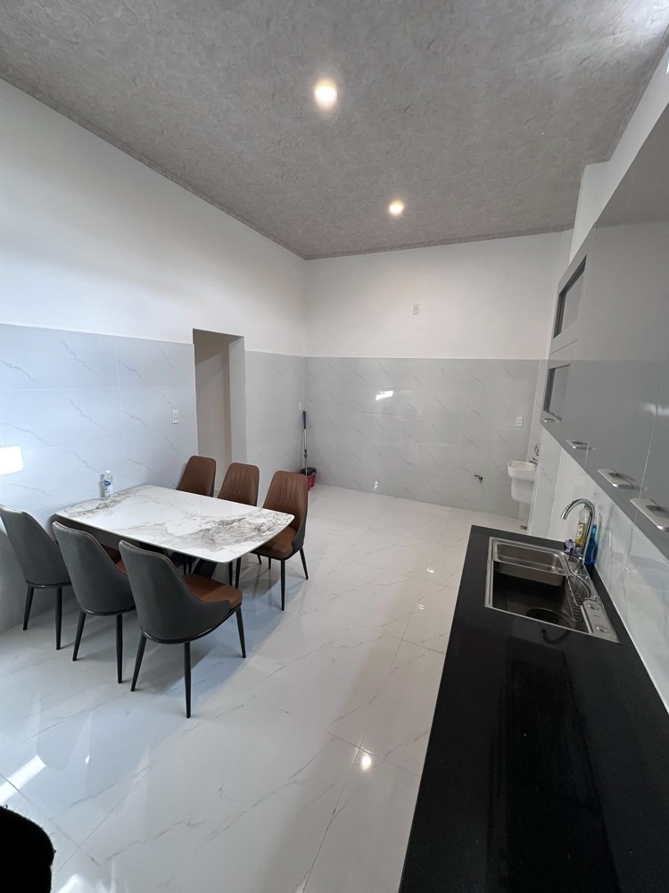 Nhà Đẹp 2 Tầng Nguyễn Công Hoan 125M2 Ngang 6.4M