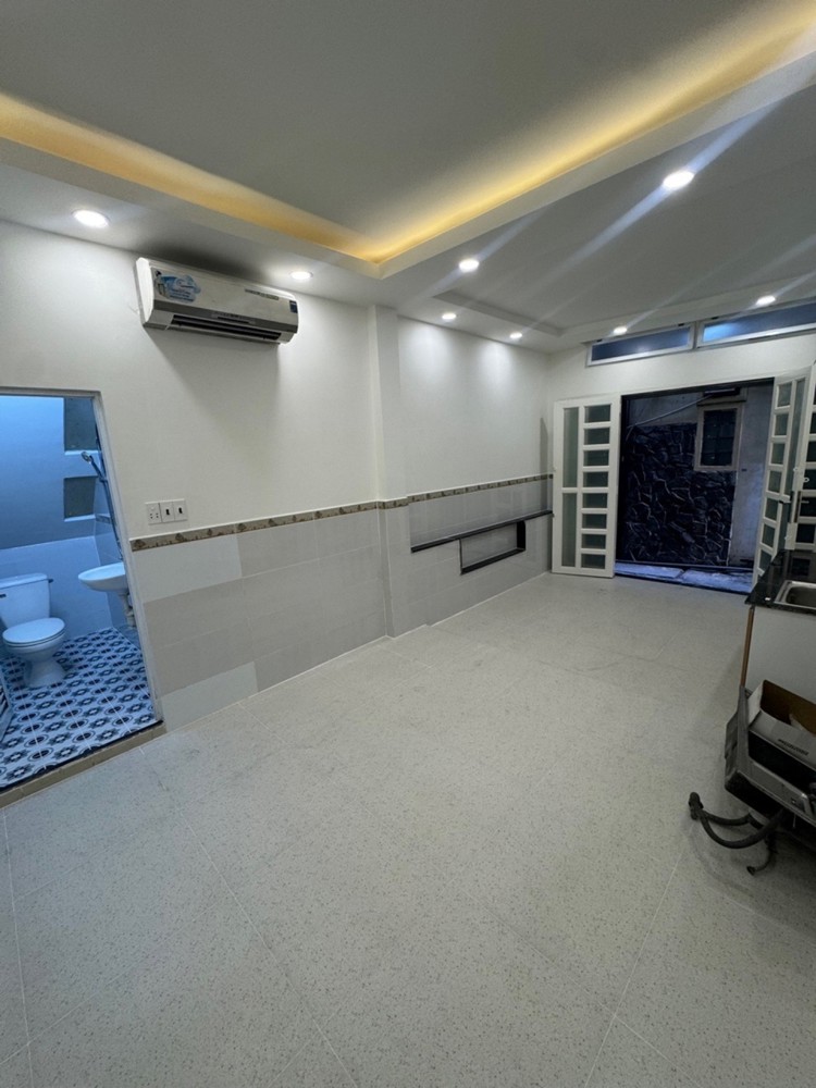 K2788* Hiếm Có Nhà Ngang 8.2M Cạnh Ngã Tư Hàng Xanh, 2 Tầng Mới Chỉ 7.X Tỷ