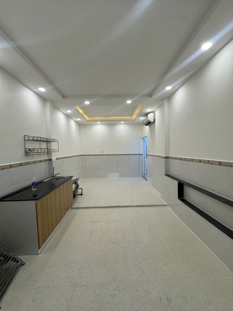 K2788* Hiếm Có Nhà Ngang 8.2M Cạnh Ngã Tư Hàng Xanh, 2 Tầng Mới Chỉ 7.X Tỷ
