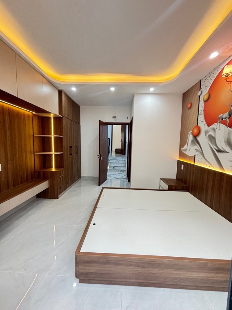 Cần Bán Nhà Sát Mặt Tiền Liên Khu 4-5 .Mới Keng Full Nội Thất,60M.4mx 15M,5 Tầng,5Pn,5Wc. Chỉ Nhỉnh