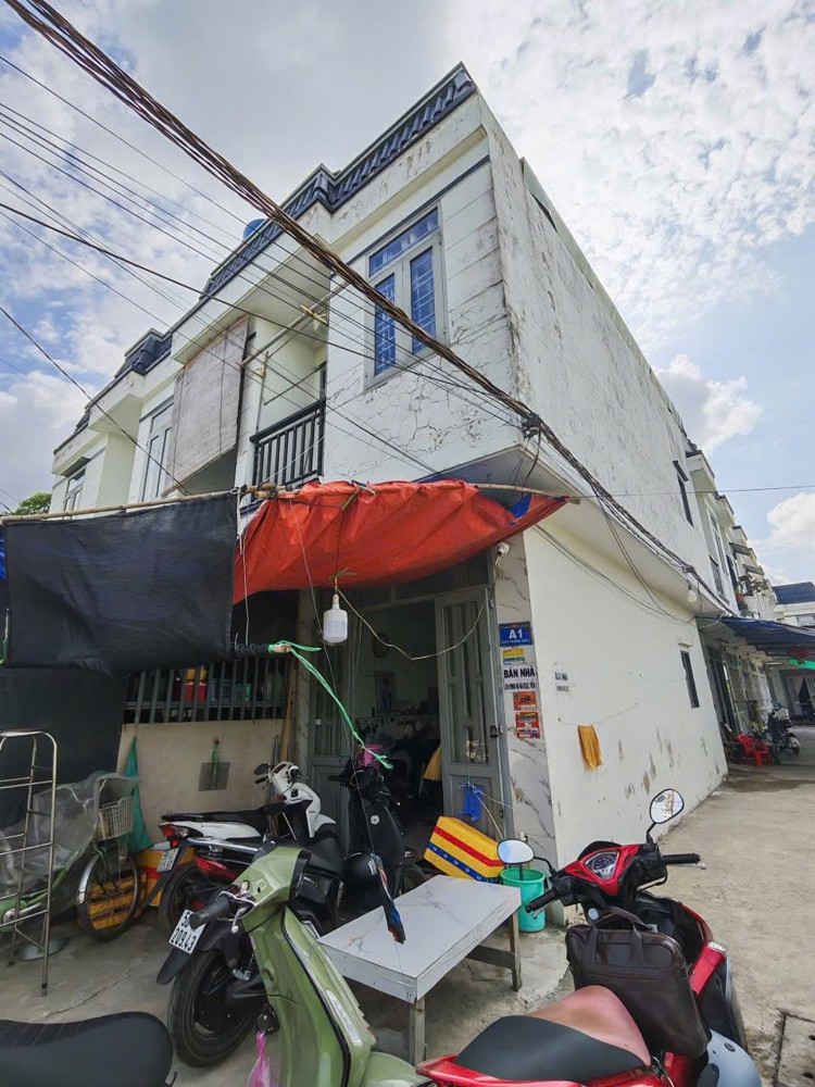 Nhà Đẹp- Giá Tốt Chính Chủ Cần Bán Căn Nhà A1 Kđt Rừng Dầu, Xã Mỹ Hạnh Bắc, Đức Hòa, Long An