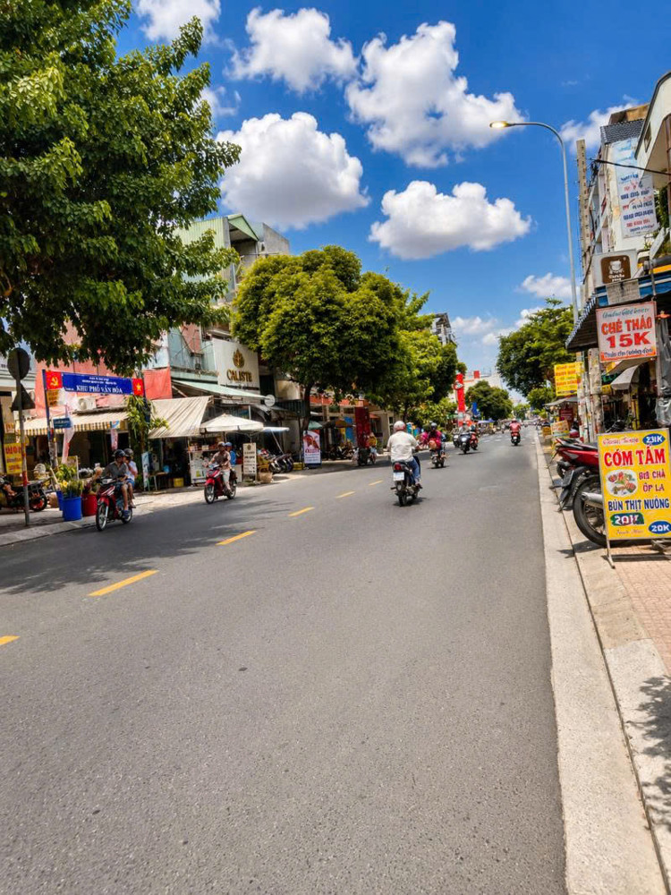 Bán Nhà Mặt Tiền Tân Hương - 500M Tới Chợ Tân Hương, 4,1X19m, 2 Tầng, Hđt 30Tr, 15,5 Tỷ