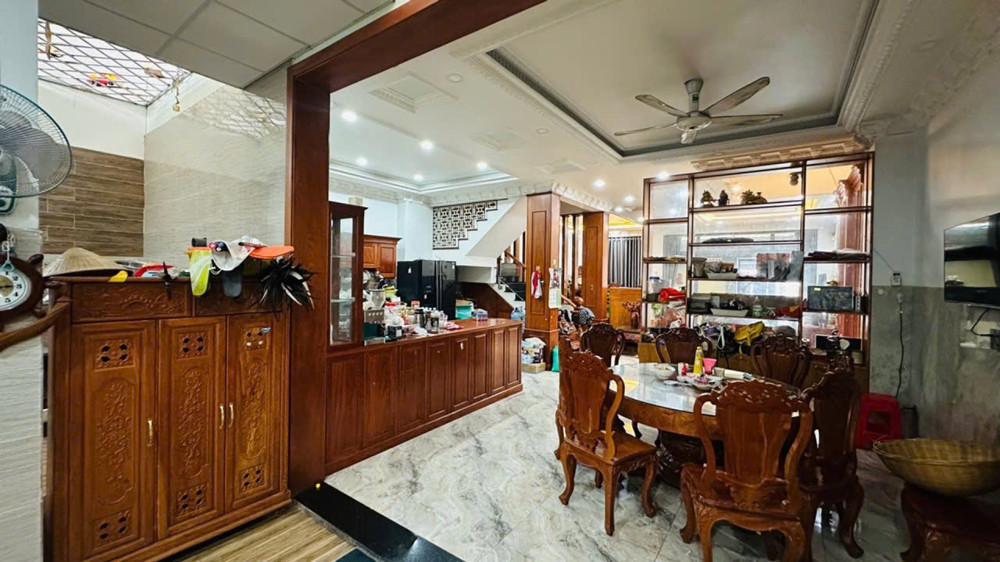 Nhà Phố Cao Cấp Trung Mỹ Tây 17, Quận 12 - Ngang Gần 8M, 6Pn, Sân Đậu 2 Ô Tô, Chỉ 13,8 Tỷ