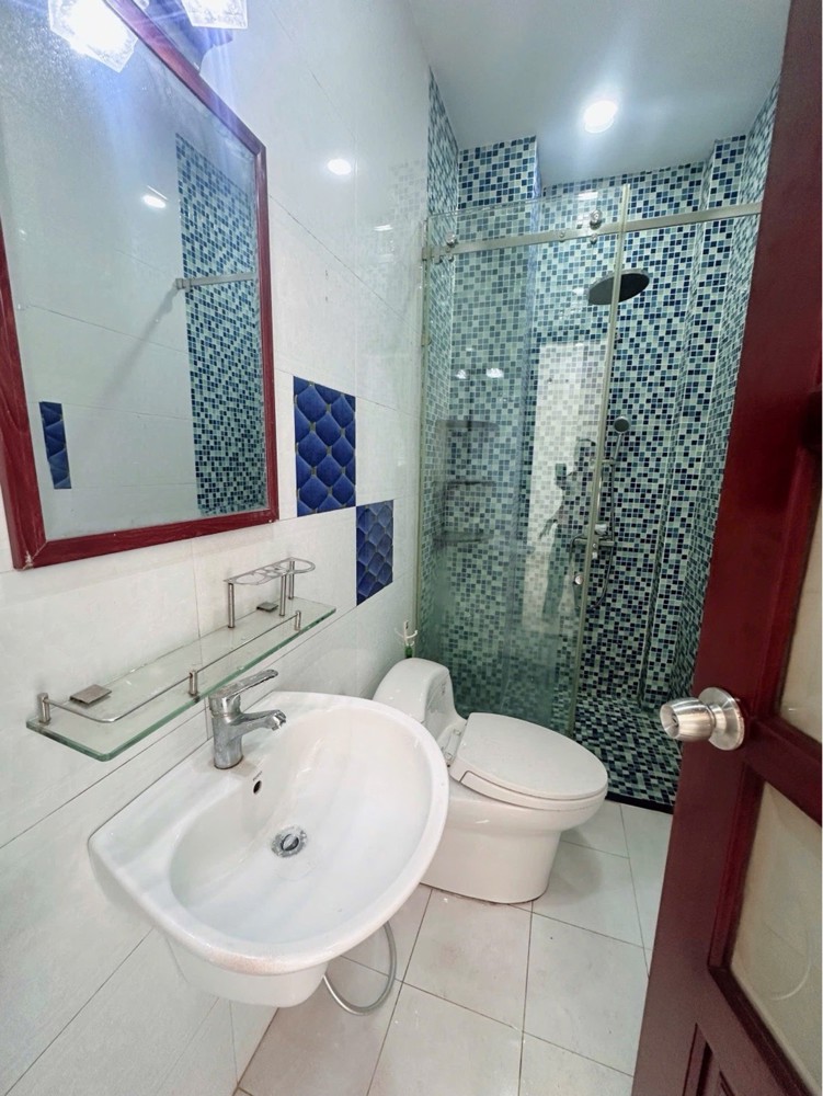 Nhỉnh 5 Tỏi - 64M2 - 4Tầng - 5Pn,4Wc - Hẻm Xe Hơi- Sát Mặt Tiền Đường 5Mx13m - Đường Hương Lộ 80