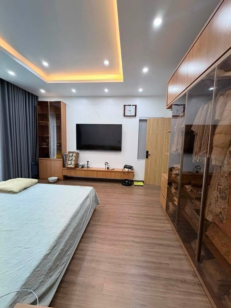 Bán Biệt Thự Sân Vườn - 2 Mặt Ngõ - 3 Ô Tô Tránh - Đẳng Cấp An Cư