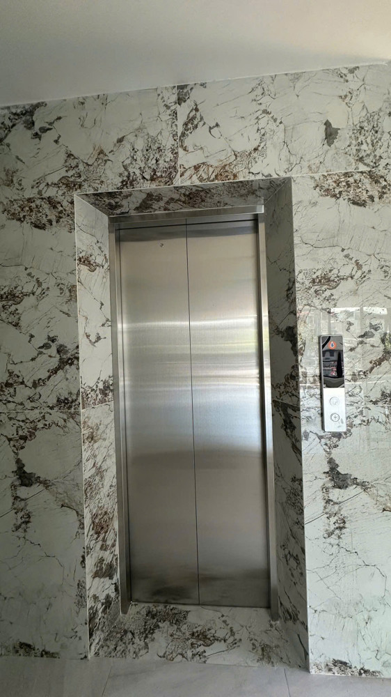Cho Thuê Nhà, Chùa Láng, Nguyễn Chí Thanh, Thang Máy; 148M2* 5T -70 Tr