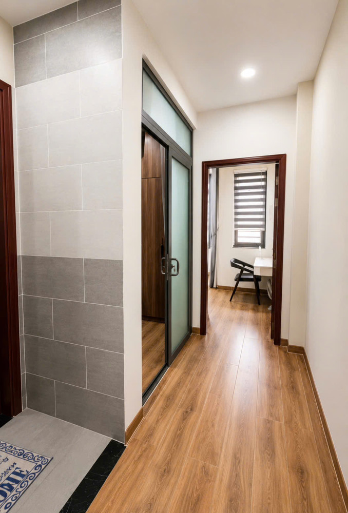 Sát Vòng Xoay Lê Đại Hành - Hxh - Ngang 4.4M - 5 Tầng Btct Đúc - 50M²