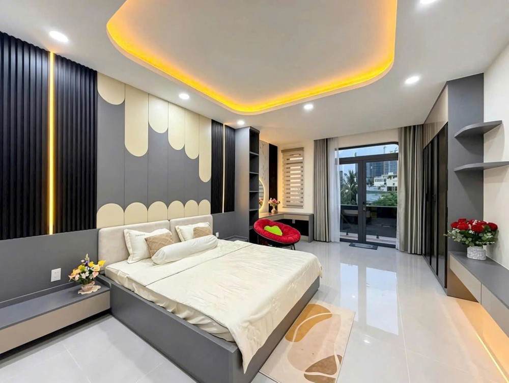 Mặt Tiền Kinh Doanh Cạnh Chuyên Dùng 9, 4.1X29m, Cạnh Phú Mỹ Hưng