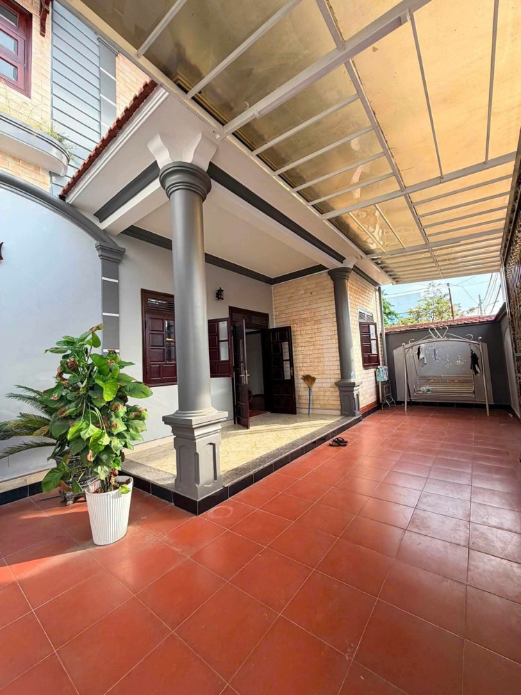 Bán Biệt Thự Đường Bùi Chát-Ngay Nút Giao Hoàng Thị Loan & Nguyễn An Ninh