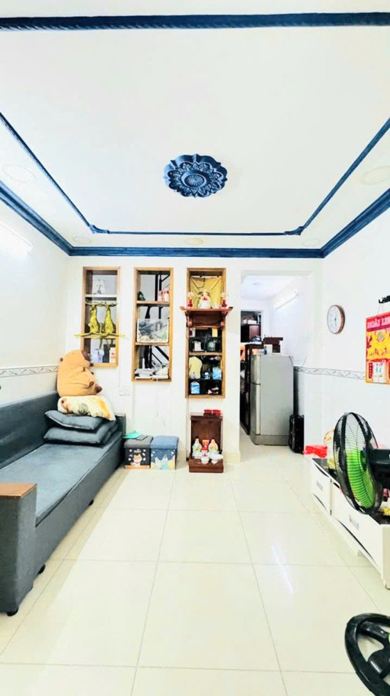 Bán Nhà Xe Hơi Tới Nhà Q4ngang 3.5 X 9 Đúc Bê Tông Có 3Đ