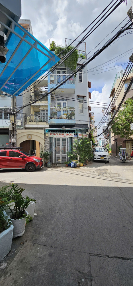 Bán Nhà Xe Hơi Tới Nhà Q4ngang 3.5 X 9 Đúc Bê Tông Có 3Đ