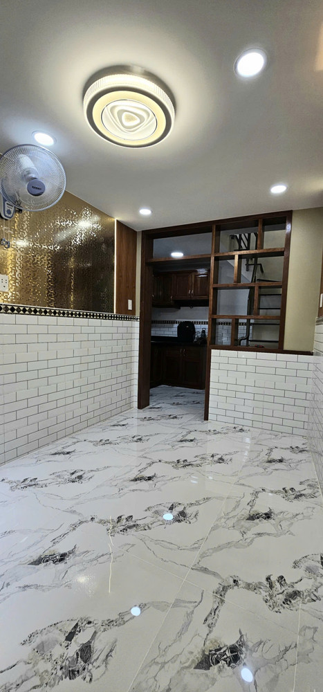 Bán Nhà Hẻm Thông Thoáng Phường Xóm Chiếu Q4ngang 2 Nở Ngang 4 Dài 6.5 M Đúc 4 Tấm