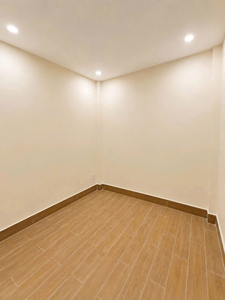 Bán Nhà Hẻm Rộng 3.5 M Thông Thoáng Tôn Đản Ba Gác Máy Phường Khánh Hội Q4 - 4 Pn 5 Wc Chỉ 3 Đ
