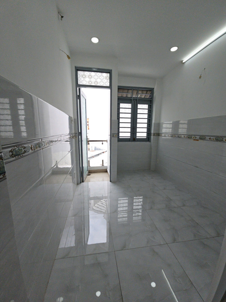 Bán Nhà Hẻm Ba Gác Máy Sát Mặt Tiền Q4 Diện Tích Sd 63 M Bê Tông 3 Tấm Có 3Đ