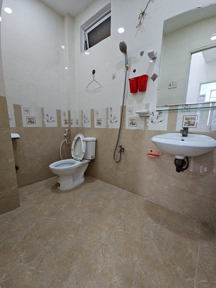Bán Nhà Hẻm Ba Gác Máy Sát Mặt Tiền Q4 Diện Tích Sd 63 M Bê Tông 3 Tấm Có 3Đ
