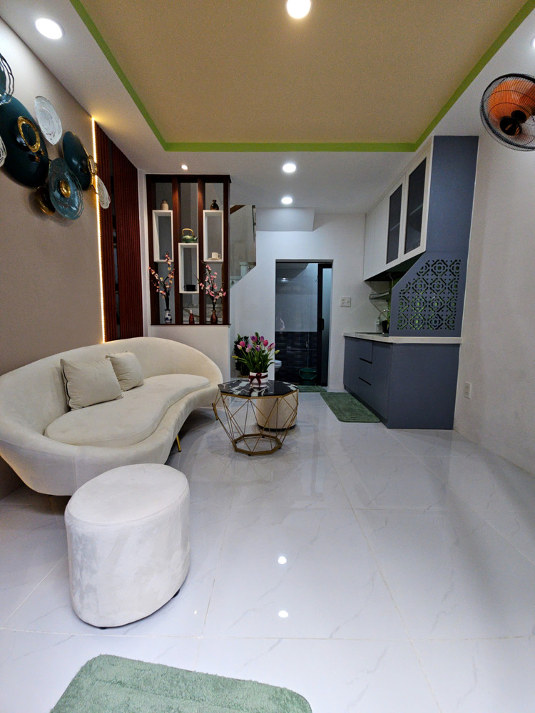 Bán Nhà Mặt Tiền Kinh Doanh Hẻm Q7 Cạnh Q4ngang 3.2 X 6 M Dúc Bê Tông Có 3 Đ