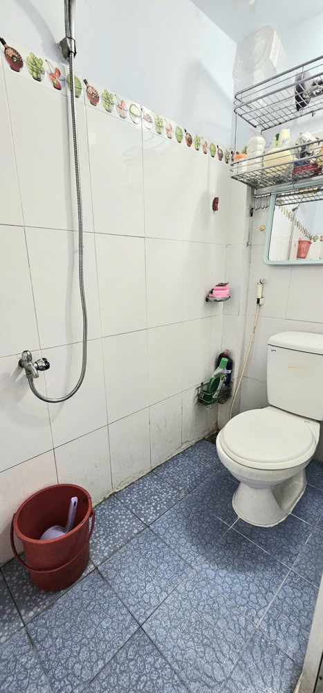 Bán Nhà Hẻm Thông Sát Mặt Tiền Q4 Đúc 3 Tấm Đường Rộng 3.5 M Có 3 Đ