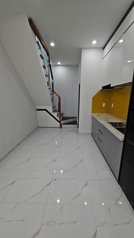 Bán Nhà Hẻm Lâm Văn Bền Cách Đường Xe Hơi 50 M Ngang 3 Dài 9 Đúc 2 Tấm Hơn 2 Đ Tân Hưng Q7