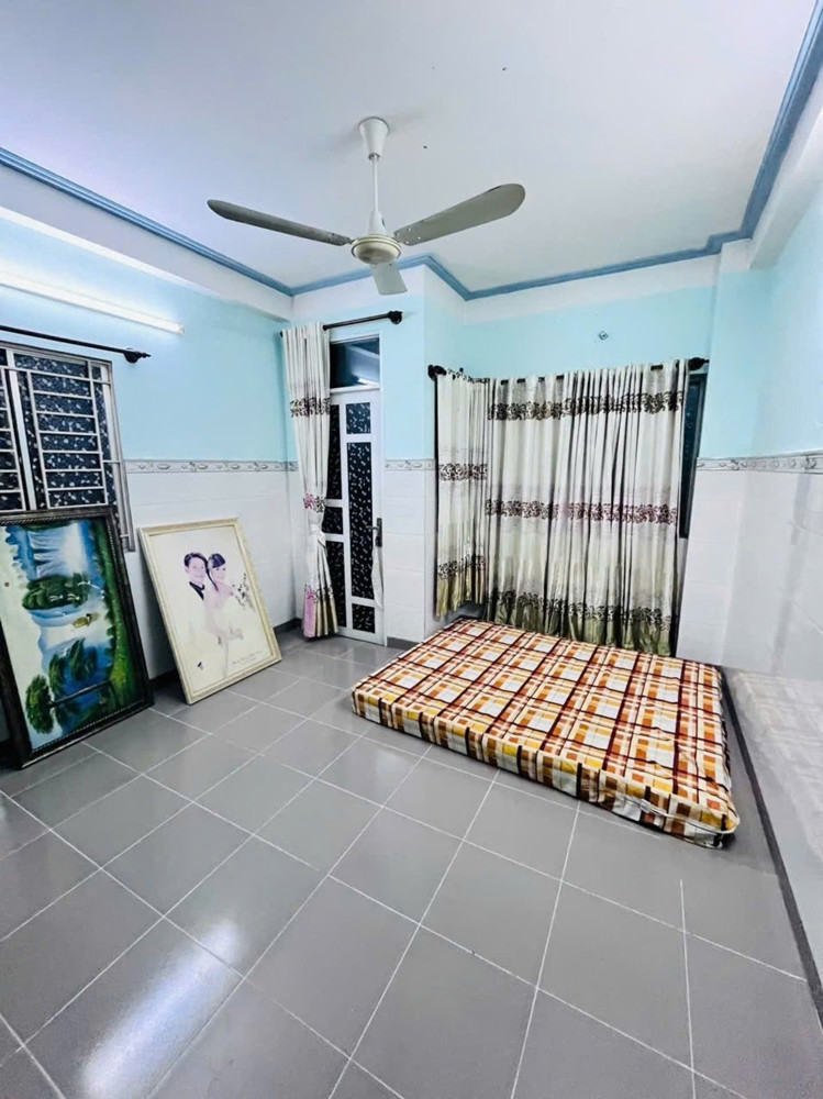 Bán Nhà Ngang 5.8 X 8.5 Đúc 5 Tấm Có 3 Đdiện Tích Sd 250 M2