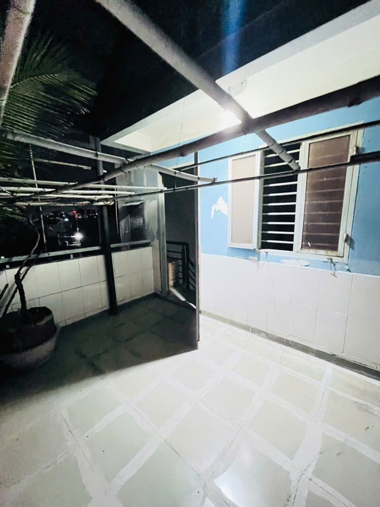 Bán Nhà Ngang 5.8 X 8.5 Đúc 5 Tấm Có 3 Đdiện Tích Sd 250 M2